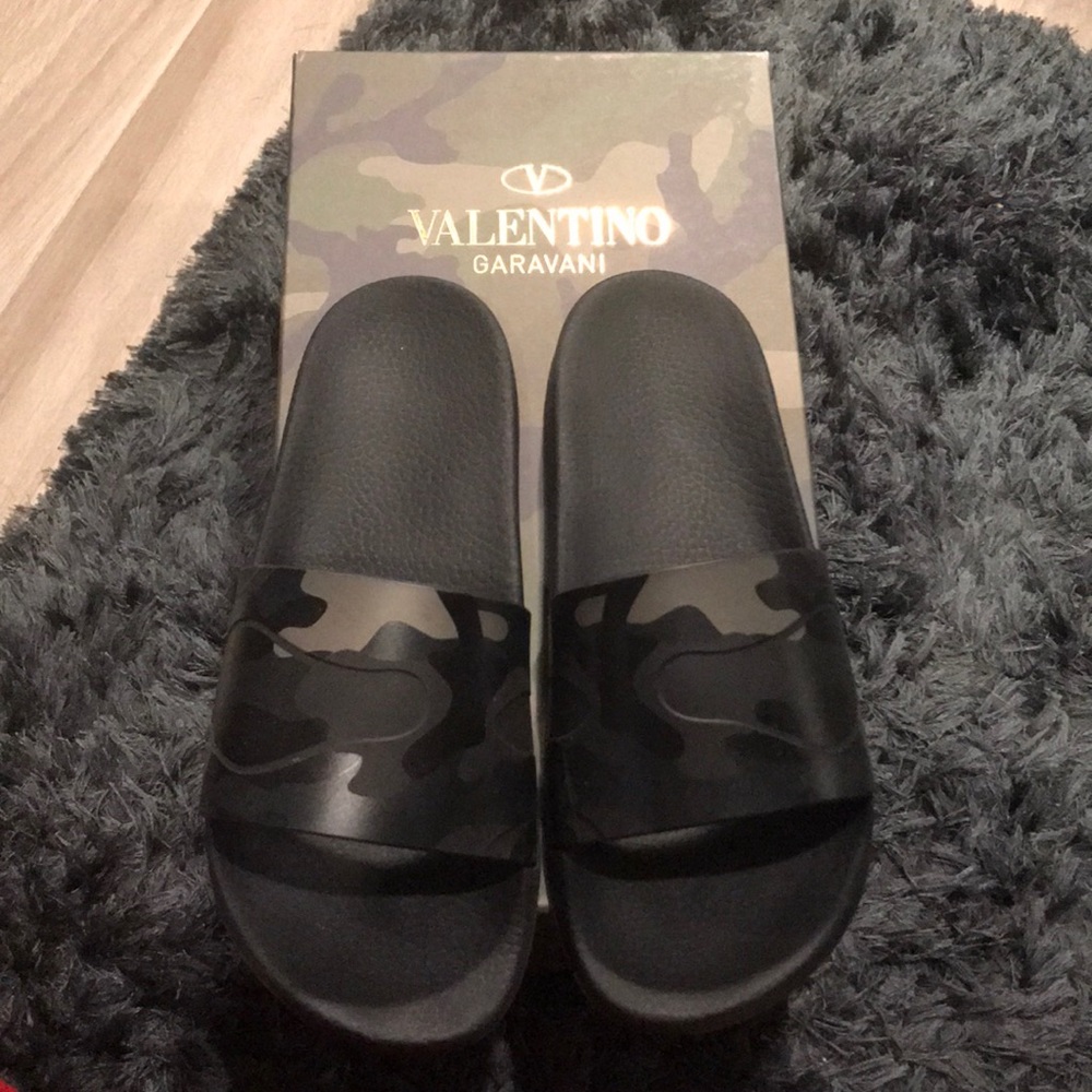Mens Valentino Camo slides